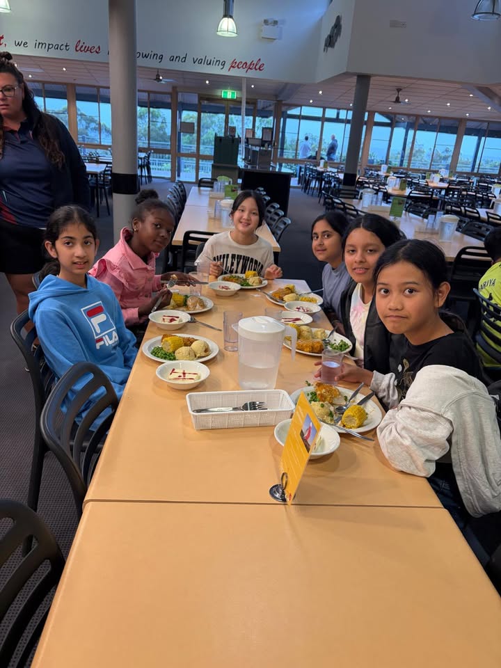 746041150857862_1379697117492259-1